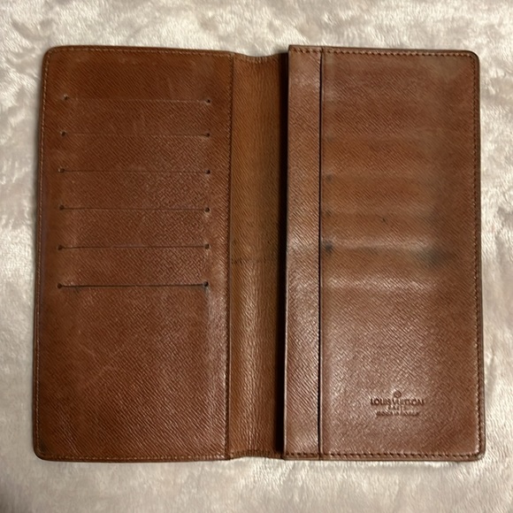 LOUIS VUITTON MONOGRAM CHECKBOOK WALLET - Picture 6 of 13